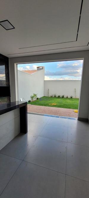 Apartamento 3 quartos 2 banheiros 175m²