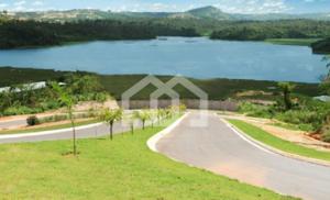 Lote em condomínio 