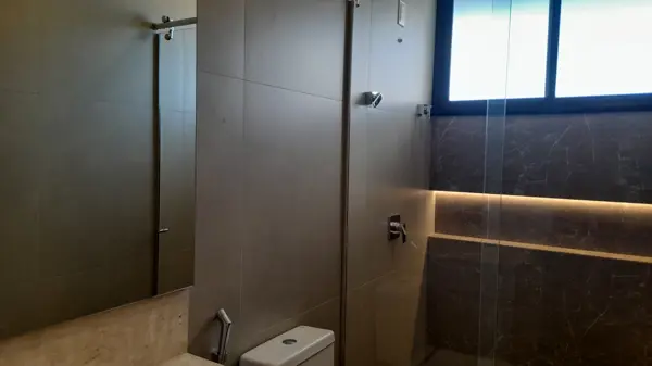 Casa em condomínio 4 vagas 359m²