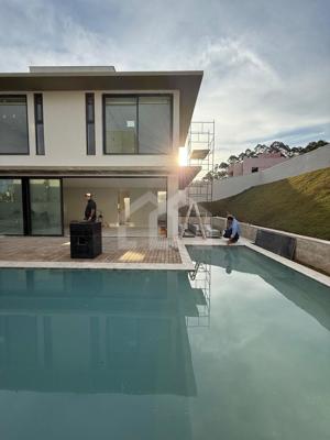 Casa em condomínio 4 quartos 6 vagas 420m²