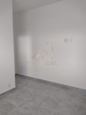 Casa 3 quartos 2 banheiros 30m²
