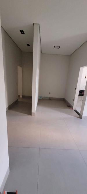 Apartamento 3 quartos 2 banheiros 175m²