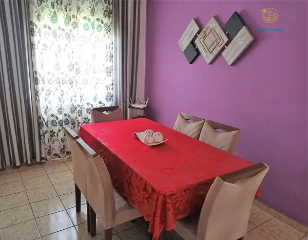 Casa 3 quartos 2 banheiros 379m²