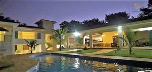 Casa em condomínio 6 quartos 3 banheiros 5000m²
