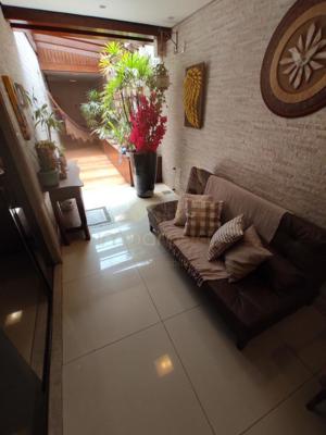 Apartamento 3 quartos 2 banheiros 185m²
