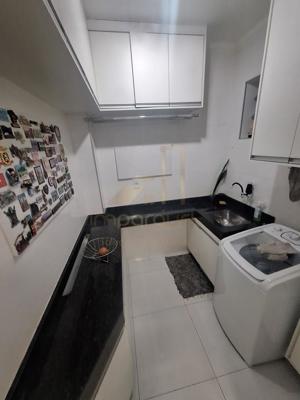 Apartamento 3 quartos 2 banheiros 153m²
