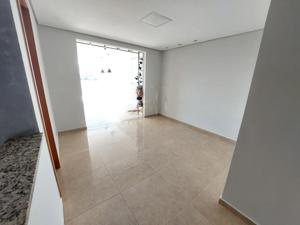 Apartamento 3 quartos 3 banheiros 140m²
