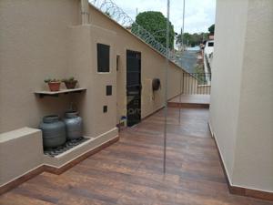 Casa 4 quartos 2 banheiros 456m²

