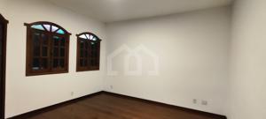 Casa 4 quartos 4 vagas 230m²
