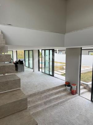 Casa em condomínio 4 quartos 6 vagas 420m²