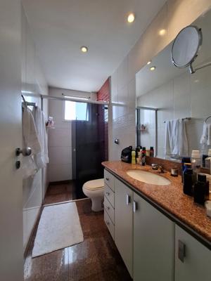Cobertura 4 quartos 4 vagas 318m²
