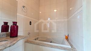 Casa 6 quartos 1 vaga 240m²