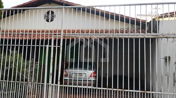 Casa 4 quartos 4 vagas 250m²