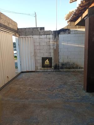 Casa 2 quartos 2 banheiros 65m²