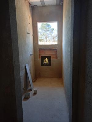 Casa 4 quartos 1 banheiro 220m²