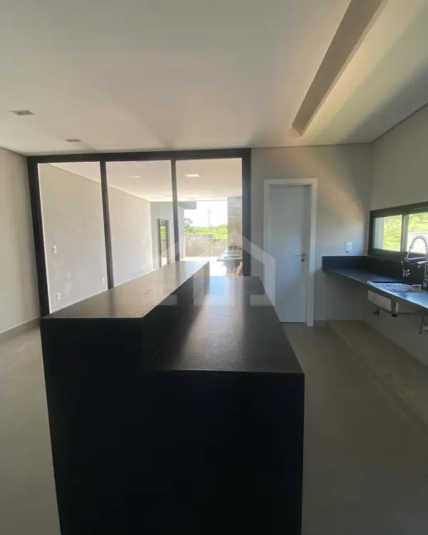 Casa em condomínio 4 quartos 4 vagas 256m²