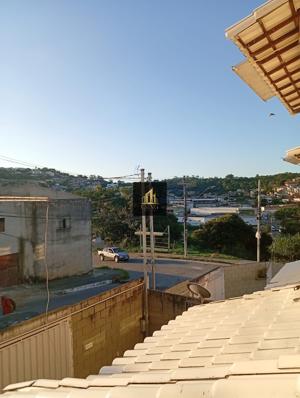 Casa 2 quartos 2 banheiros 65m²