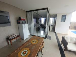 Casa em condomínio 3 quartos 4 vagas 193m²
