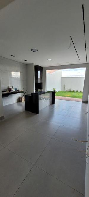 Apartamento 3 quartos 2 banheiros 175m²