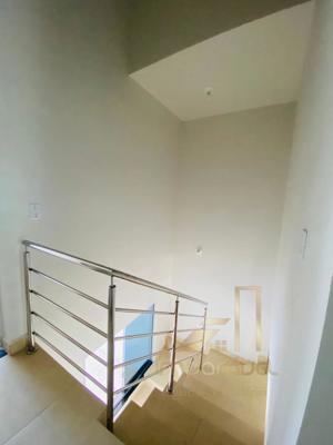 Casa 3 quartos 2 banheiros 300m²
