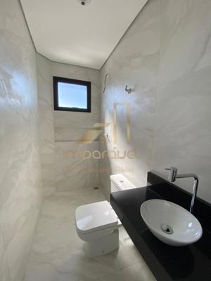 Apartamento 3 quartos 3 banheiros 300m²
