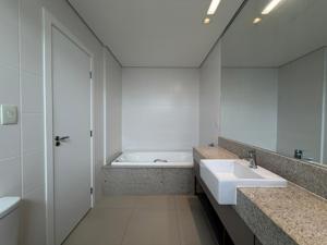 Apartamento 3 quartos 5 banheiros 310m²