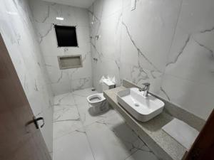 Apartamento 3 quartos 2 banheiros 341m²