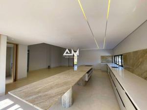 Apartamento 4 quartos 3 banheiros 1000m²