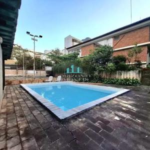 Apartamento 6 quartos 3 banheiros 1800m²
