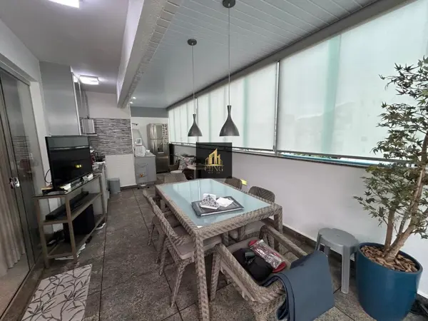 Apartamento 4 quartos  banheiros 200m²
