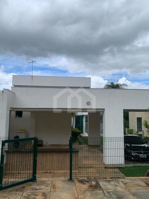 Casa em condomínio 3 quartos 5 banheiros 348m²