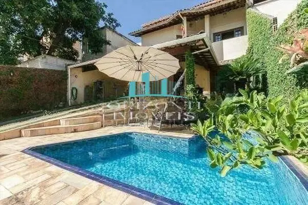 Apartamento 3 quartos 5 banheiros 293m²