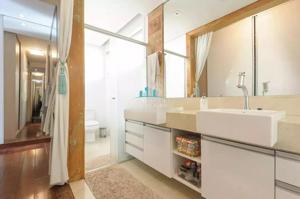 Apartamento 4 quartos 2 banheiros 321m²