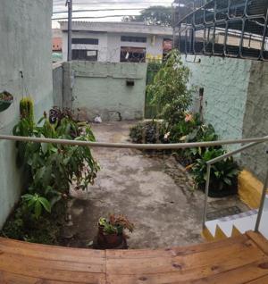 Casa 3 quartos 4 banheiros 

