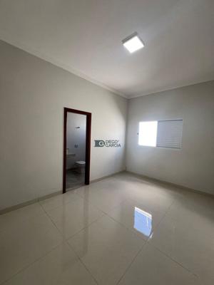 Apartamento 3 quartos 3 banheiros 165m²