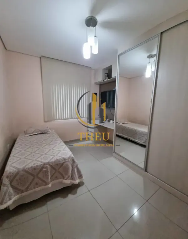 Apartamento 3 quartos 5 banheiros 220m²
