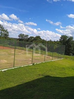 Lote em condomínio 