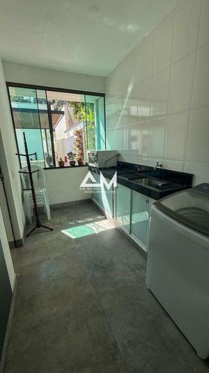 Apartamento 3 quartos 1 banheiro 211m²