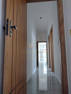 Casa 3 quartos 2 banheiros 30m²
