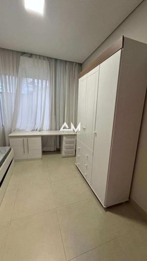 Apartamento 3 quartos 3 banheiros 230m²