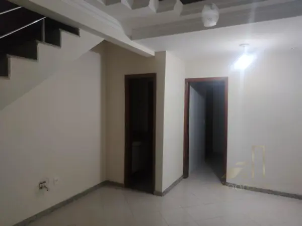 Casa 2 quartos 2 banheiros 82m²
