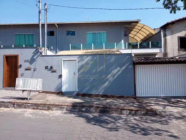 Casa 4 quartos 3 banheiros 
