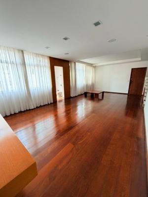 Apartamento 3 quartos 3 banheiros 460m²