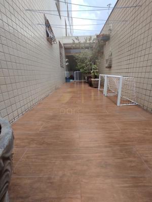 Apartamento 3 quartos 2 banheiros 185m²
