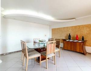 Casa 4 quartos 3 banheiros 265m²