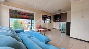 Casa 6 quartos 1 vaga 240m²