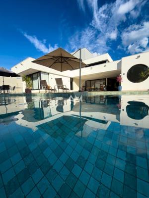 Apartamento 3 quartos 2 banheiros 1365m²