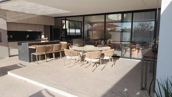 Casa em condomínio 4 quartos 5 banheiros 339m²