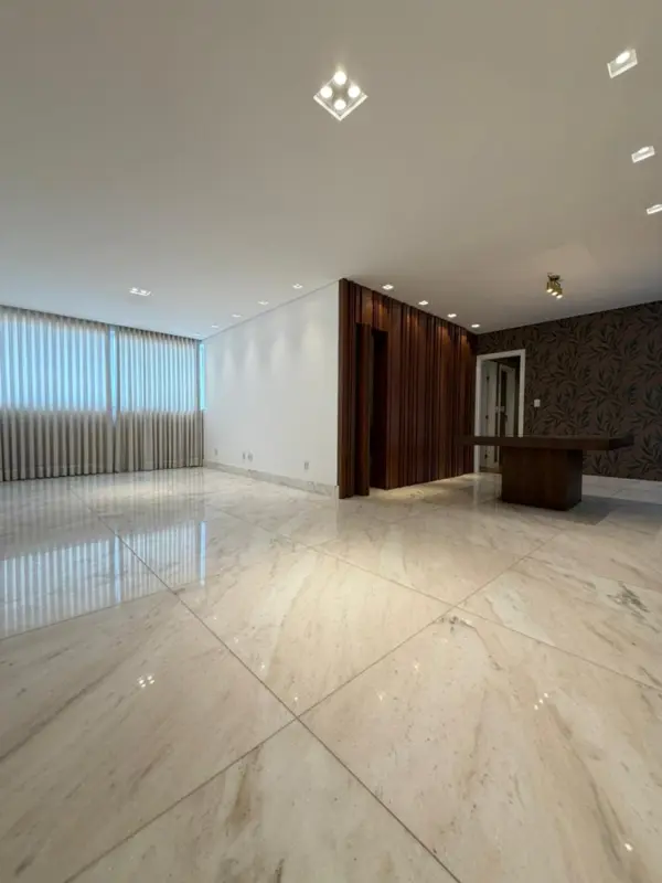 Apartamento 3 quartos 5 banheiros 310m²