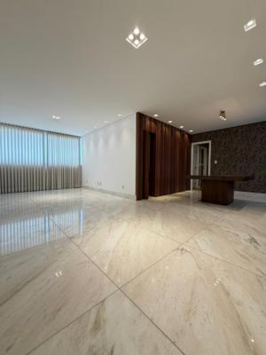 Apartamento 3 quartos 5 banheiros 310m²